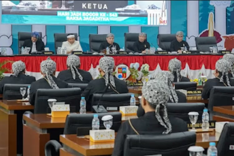 DPRD Kota Bogor saat menggelar Rapat Paripurna Istimewa bersama Gubernur Jawa Barat Dedi Mulyadi. (Foto/Istimewa.)
