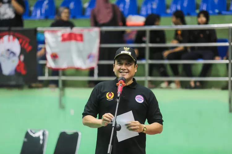 Wakil Wali Kota Bandung, Erwin saat menghadiri First Strike Kickboxing Bandung Open Championship 2025 yang digelar di GOR KONI Kota Bandung, Sabtu 12 Juli 2025. (Foto/Humas Kota Bandung.)