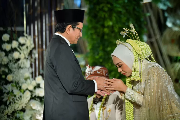 Ketua MPR dan Menag Jadi Saksi Pernikahan&nbsp;Putra Dedi Mulyadi dan Luthfianisa. (Foto/Humas Pemprov Jabar.)