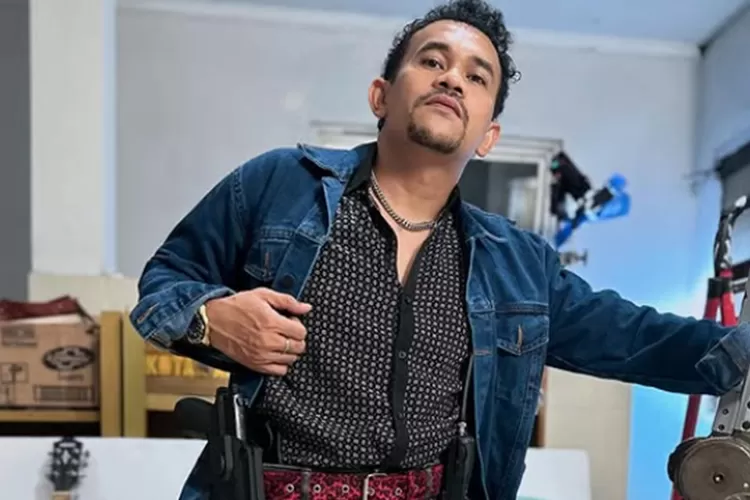 Penyanyi Dangdut Wanita Ini Ledek Ebel Cobra Seperti Orang Gila Langsung ke Istrinya. Foto: Instagram/ebel_cobra