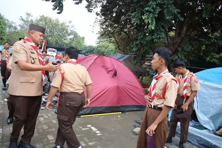 Perdana Camping Pramuka di Plaza Pemkot, 400 Peserta Meriahkan Hari Pramuka ke-64. (Foto/Humas Kota Bekasi.)