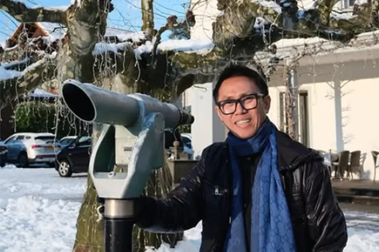 Eko Patrio Asyik Joget di Sidang MPR Usai Isu Gaji Anggota DPR RI Naik Jadi Rp 90 Juta per Bulan. Foto: Instagram/ekopatriosuper.