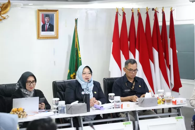 Sekda Kabupaten Bogor, Ajat Rochmat Jatnika, menegaskan agar RSUD Bakti Pajajaran harus terus meningkatkan kualitas dan integritas pelayanan demi meraih kepercayaan masyarakat. (Foto/TIM KOMUNIKASI PUBLIK / DISKOMINFO KABUPATEN&nbsp;BOGOR.)