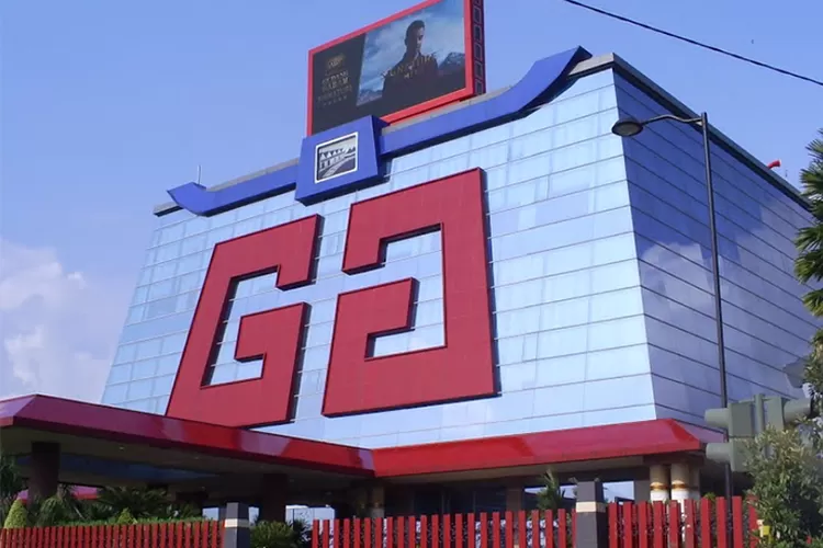 Viral Video Ratusan Buruh PT Gudang Garam Tbk Menangis Usai Terkena PHK.