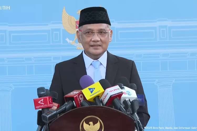 Menteri Haji dan Umrah Irfan Yusuf, (Foto/Youtube - Sekretariat Presiden)