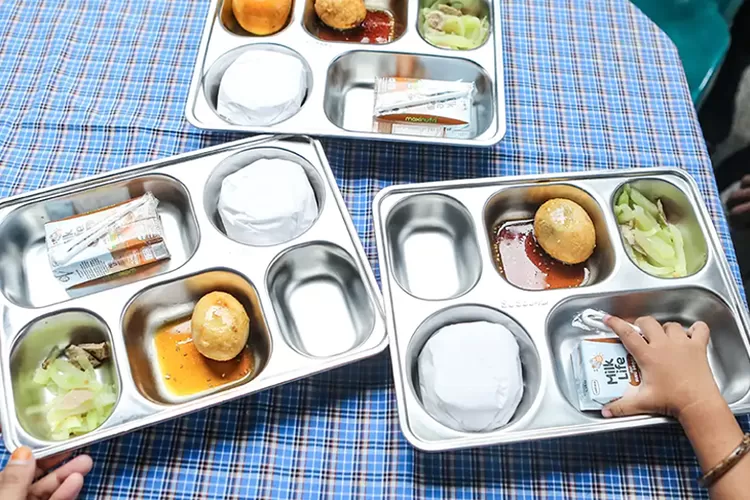 Badan Gizi Nasional (BGN) membantah isu hoaks soal 11 anak meninggal pada program Makan Bergizi Gratis (MBG) di Bandung Barat. Foto:Ilustrasi.