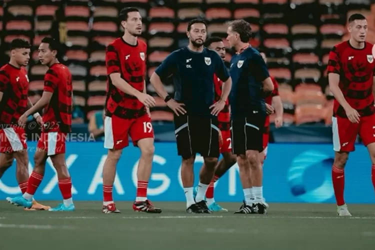 Para pemain Timnas Indonesia menjalani latihan terakhir di Stadion King Abdullah Sports City jelang laga kontra Irak.Foto: Instagram/timnasindonesia