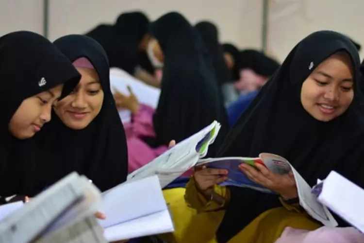 Santri masa kini, penjaga moral dan pelita ilmu untuk Indonesia berperadaban. Foto: Istimewa.