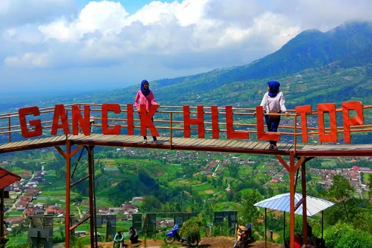 Panorama Boyolali 2025 di mana langit, gunung, dan ketenangan berpadu jadi satu keindahan yang sulit dilupakan. Foto: Istimewa.