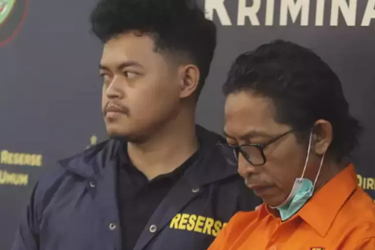 Nanang Irawan alias Gimbal dituntut hukuman 15 tahun penjara atas tindakannya membunuh aktor Sandy Permana. Foto: Istimewa.
