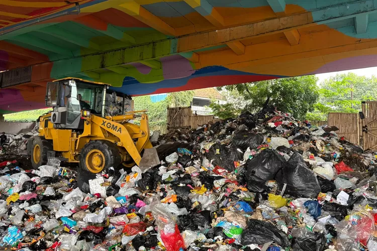 TPS Pasupati Resmi Ditutup, DLH Bandung Fokus Cegah Pembuangan Liar. (Foto/Humas Kota Bandung.)