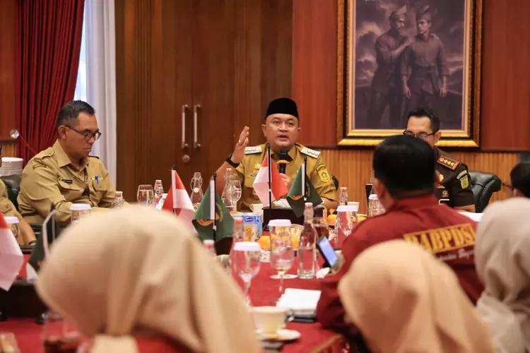 Bupati Bogor Rudy Susmanto menegaskan konsolidasi BPD sebagai kekuatan kolektif desa untuk mempercepat pembangunan di Kabupaten Bogor. (Foto/Diskominfo Kabupaten Bogor.)