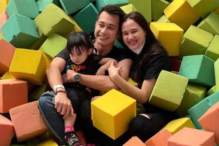 Sidang cerai Eza-Echa di PA Cibinong menghadirkan fakta baru yang membantah isu KDRT. Foto: Instagram/@ma_coritha.