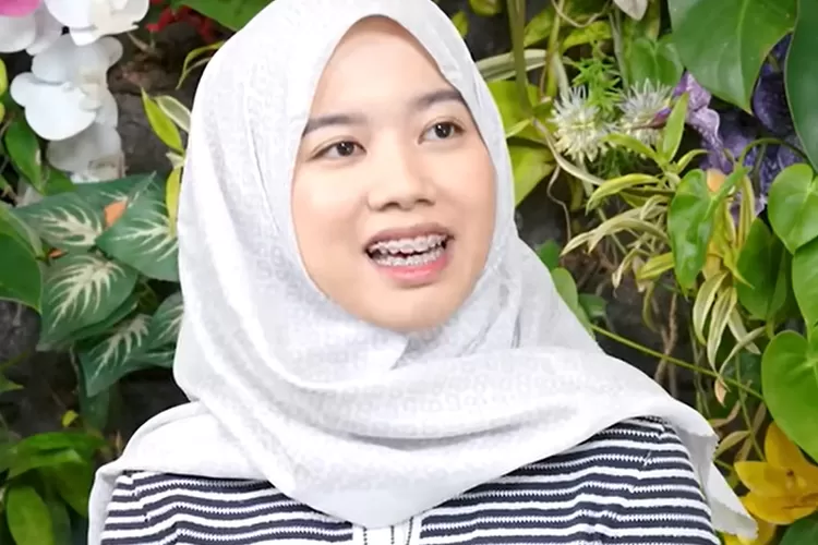 Meizia, salah satu korban WO Ayu Puspita buka-bukaan soal pengalaman pahit yang dirasakannya. (YouTube Denny Sumargo)