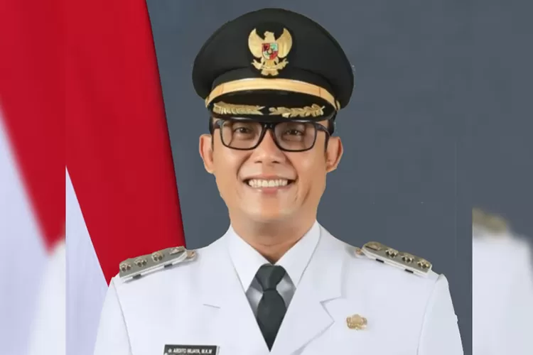 Respons PDIP dan Golkar usai OTT KPK terhadap Bupati Lampung Tengah Ardito Wijaya. Foto: Istimewa.