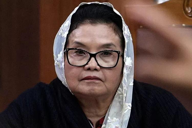 Kemenkes RI memastikan kondisi Siti Fadilah Supari sehat dan membantah isu mobil dibom yang viral di media sosial. Foto: Istimewa.