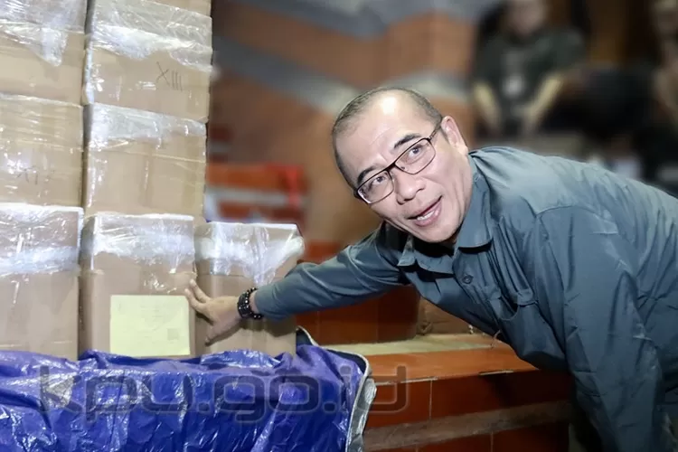 KPU Denpasar bantah gugatan kelebihan surat suara Pemilu 2024, ungkap fakta dan bukti kesesuaian jumlah. (Foto. PMJ News / HukamaNews.com)