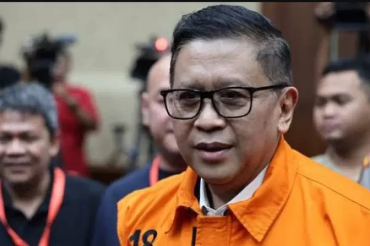 Hasto gugat Pasal 21 UU Tipikor ke MK, soroti ketimpangan hukuman dalam kasus perintangan penyidikan korupsi. (HukamaNews.com / Istimewa )