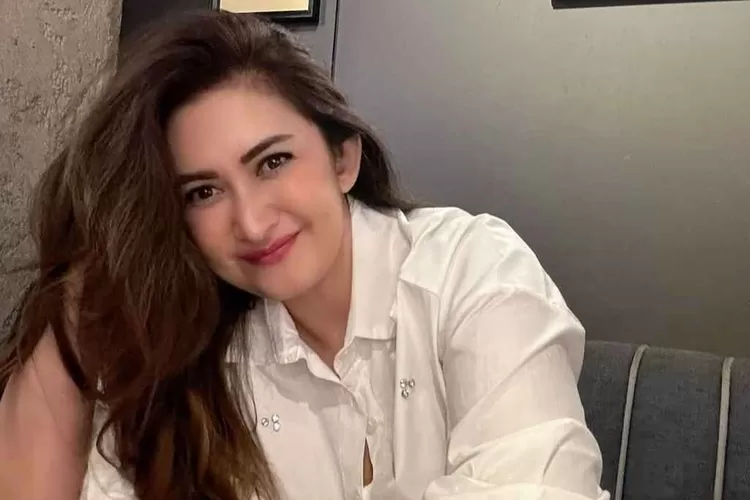 Potret Nafa Urbach, artis yang pernah masuk jeratan pinjol. (Instagram / nafaurbach)