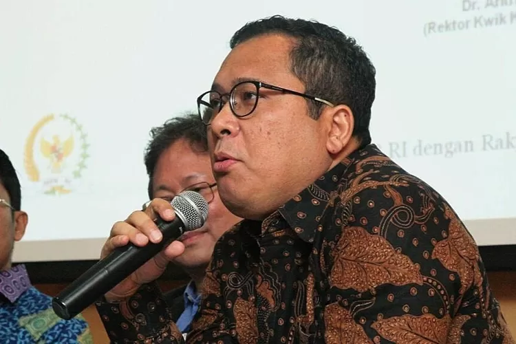 Ekonom sekaligus mantan Staf Khusus Bidang Ekonomi Presiden ke-7 RI Joko Widodo, Arif Budimanta Sebayang tutup usia