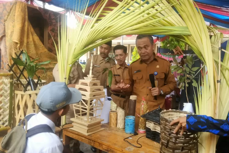 Job Fair SMKN 1 Malingping 2023 Pamerkan Hasil Karya Siswa