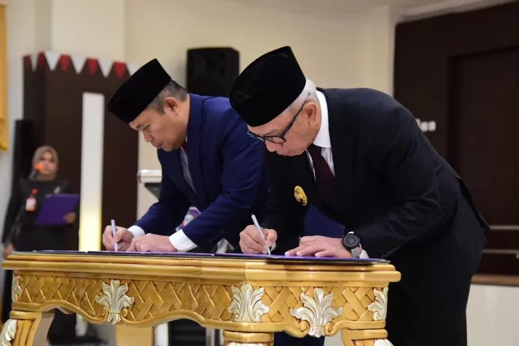 Momen Serah Terima Jabatan Penjagub Gorontalo