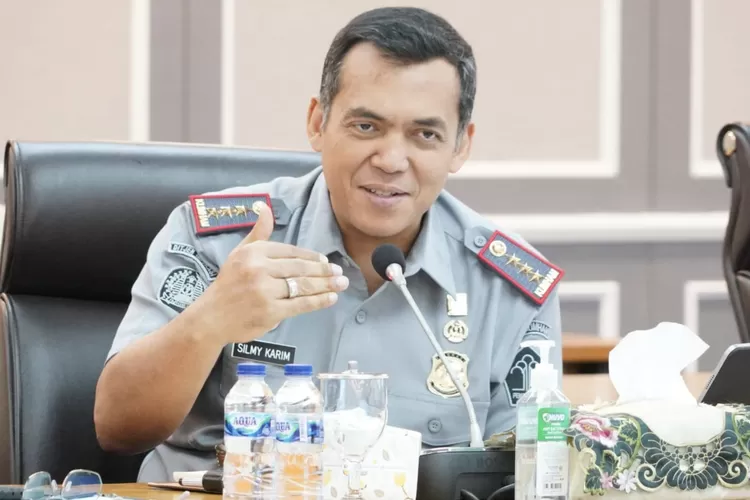 Silmy Karim: Risiko Kerja Tinggi Dasari Aturan Penggunaan Senjata Api bagi Petugas Imigrasi