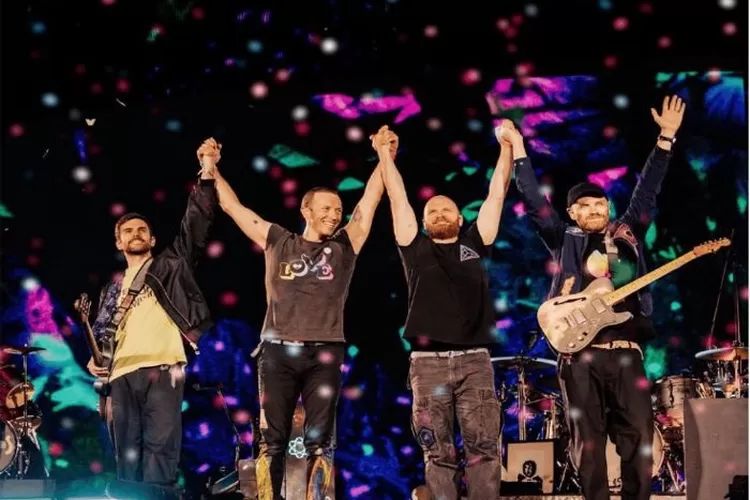 Kumpulan Momen Coldplay Saat Konser di Indonesia, Momen Lucu Christ