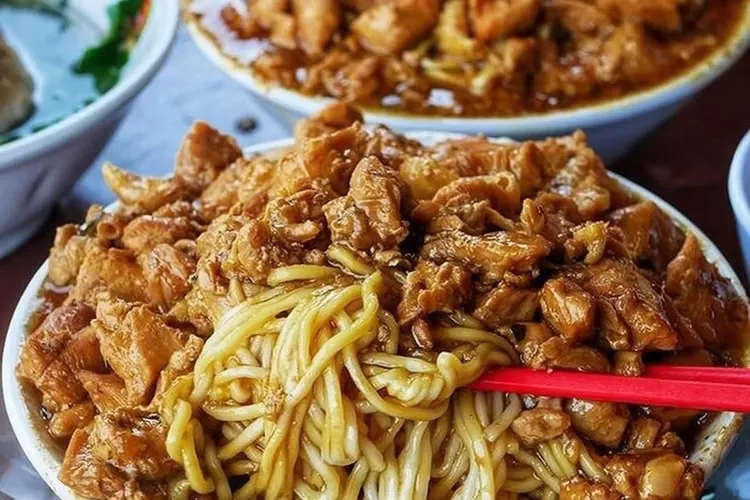 Menikmati Rekomendasi Kuliner Di Bekasi (Gambar: Instagram @kulneryogya)