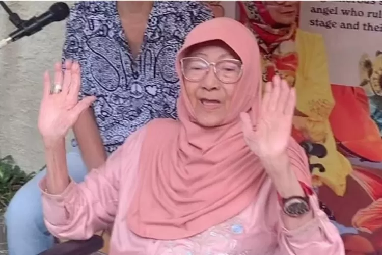 Bunda Iffet meninggal dunia di usia 87 tahun pada Sabtu, 26 April 2025 pukul 22.45 WIB.Ia menjadi &lsquo;penyelamat&rsquo; personil Slank dan para penggemarnya (Slankers) untuk bisa lepas dari narkoba di tahun 1990-an.