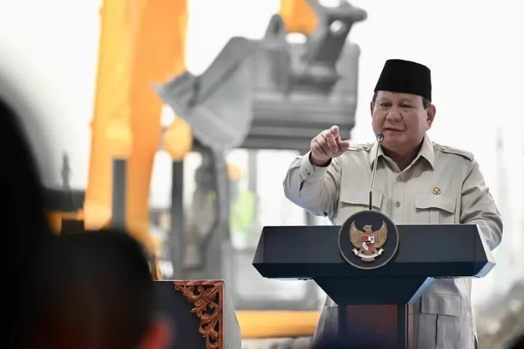 Presiden Prabowo Subianto menggelar rapat terbatas (ratas) pada Minggu malam, 29 Juni 2025, yang dilakukan secara daring.