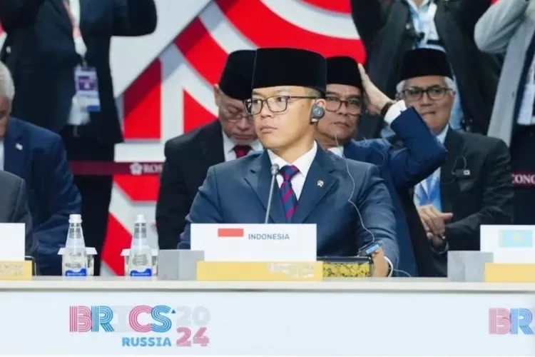Menteri Luar Negeri (Menlu) Sugiono mengungkapkan bahwa perlu waktu untuk memilih duta besar untuk beberapa negara.