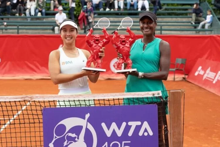 Aldila Sutjiadi dan Asia Muhammad Raih Gelar Juara di WTA 125 Trophee Clarins Paris. (Instagram.com/dila11)