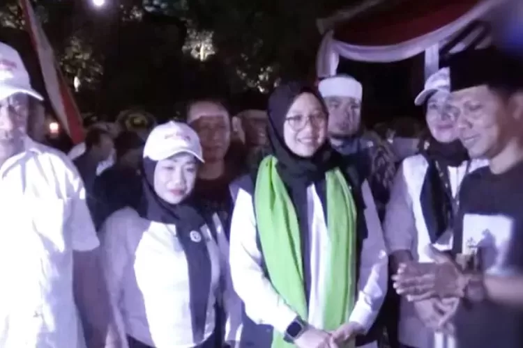 Bupati Banyuwangi Ipuk Fiestiandani meresmikan Langgar Art yang berlokasi di Dusun Temurejo Desa Kembiritan Kecamatan Genteng pada Selasa 3 September 2024 malam.  (AdaTah/Bintoro)