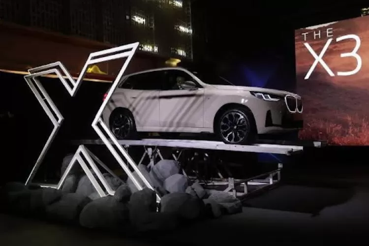 Potret mobil SUV mewah asal Jerman, BMW X3. (Instagram.com/@bmw_indonesia)