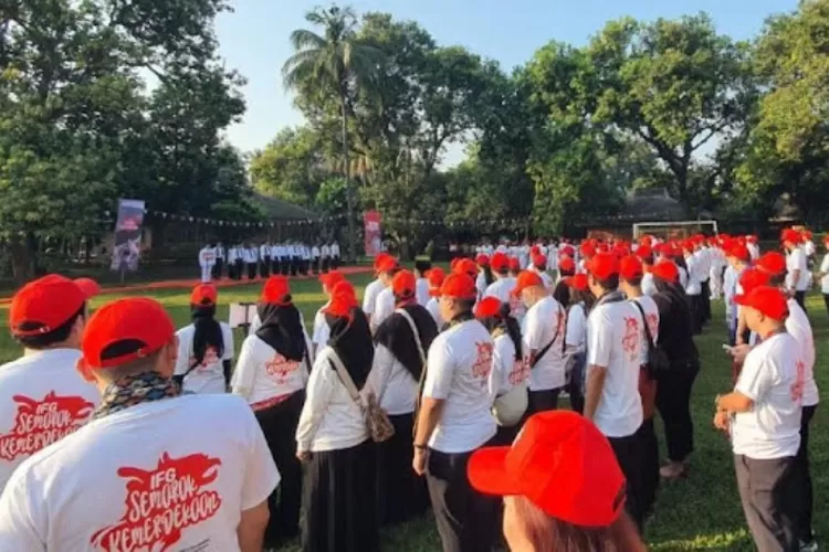 Kegiatan IFG merayakan Hari Ulang Tahun ke-80 Kemerdekaan Republik Indonesia dengan menggelar upacara bendera HUT RI dan lomba rakyat 17 Agustus bersama masyarakat. (Dok. IFG)