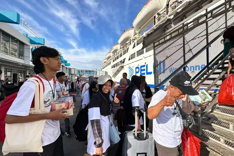 ILUSTRASI - Berikut rute, tarif diskon, cara pesan tiket, dan aturan program MUDIK SUBSIDI NATARU MALUKU UTARA 2025/2026. (pln.co.id)