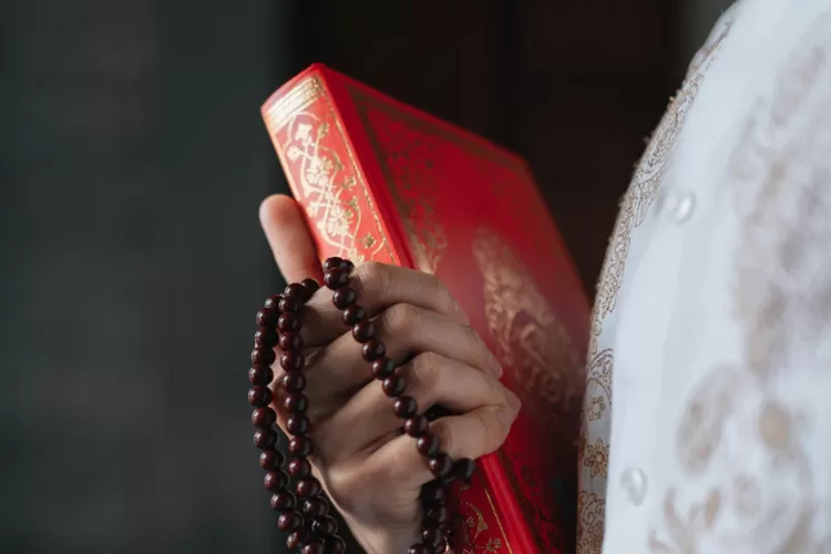 Ilustrasi. Lakukan hal ini agar puasa Ramadan 1446 Hijriah penuh berkah. (pexels.com/@mohamed-hamdi-510308652)