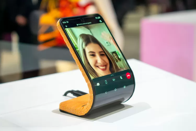 Motorola Baru Baru Ini Memperlihatkan Konsep Layar Adaptif yang Mengesankan di Acara MWC 2024