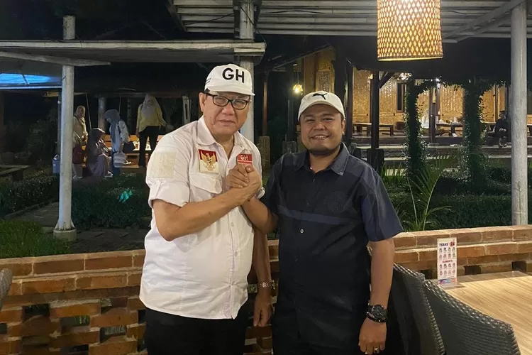 Gunawan Hasan saat bertemu tokoh muda Fuad Kasyfurrahman belum lama ini. (GH)