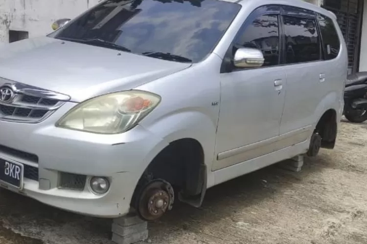 Aksi pencurian ban mobil terjadi di Desa Pandansari, Kecamatan Ciawi. (Polres Bogor)