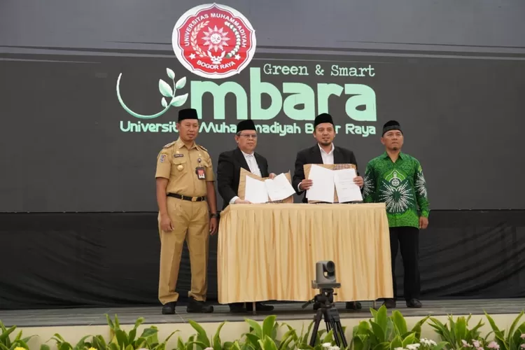 Halal bihalal sekaligus penandatangan MoU Smart and Green Energy Campus antara Umbara dan PLN Icon Plus di Gedung SBS Kampus Umbara, Leuwiliang, Kabupaten Bogor, Senin, 29 April 2024. (Humas Pemkab Bogor)
