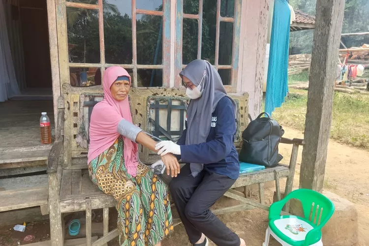 Puskesmas Pasar Rebo, Kecamatan Tenjo, Kabupaten Bogor memperkenalkan program inovatif bernama "Jus Apel" (Jemput Akses Pelayanan Lansia). (Humas Pemkab Bogor)
