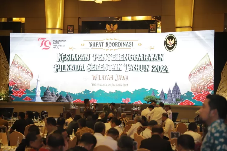rapat koordinasi (rakor) kesiapan penyelenggaraan Pilkada tahun 2024 wilayah Jawa, di Hotel Royal Ambarukmo, Yogyakarta, Rabu, 21 Agustus 2024. (Humas Pemkab Bogor)