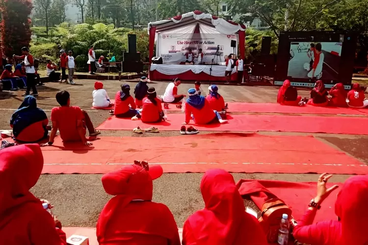 RSPG Cisarua, Kabupaten Bogor bekerja sama dengan PERKI Cabang Bogor menggelar berbagai acara kesehatan di Rest Area Gunung Mas, Puncak, Cisarua, Sabtu 28 September 2024. (Deni)