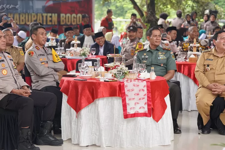 Pangdam III Siliwangi, Mayjen TNI Dadang Arif Abdurahman saat kunjungan kerja di Markas Kodim 0621 Kabupaten Bogor, Cibinong, Selasa, 14 Oktober 2024. (Humas Pemkab Bogor)