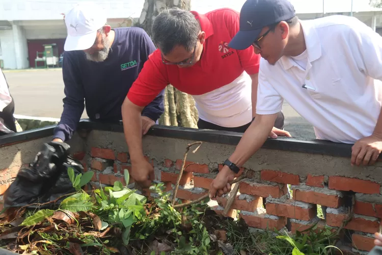 Sekda Ajat ajak ASN untuk terapkan aksi bersih dalam kehidupan sehari-hari (Ist)