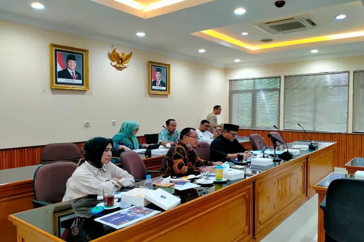 Potret DPRD Kota Bekasi gelar raket untuk membahas KUA PPAS Tahun Anggaran 2026. (Humas DPRD Kota Bekasi)