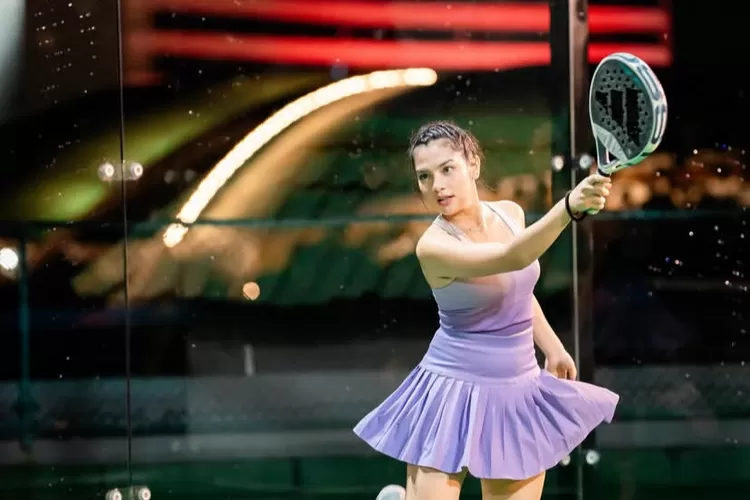 Davina Karamoy menanggapi berbagai tudingan yang menyeret namanya.  (Instagram @davinakaramoy)