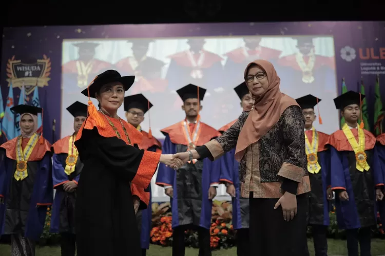 Universitas Logistik Dan Bisnis Internasional Ulbi Lahirkan Lulusan